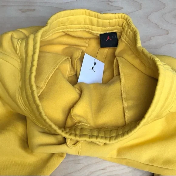 NWOT Nike Air Jordan Jump Man Hoodie and Jogger Set Yellow Mens Sz L.